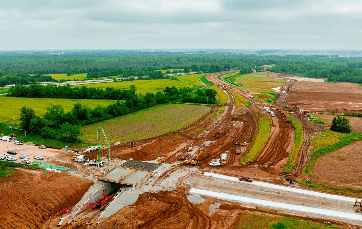 Drone photo of construction of the MidAmerica MetroLink expansion.